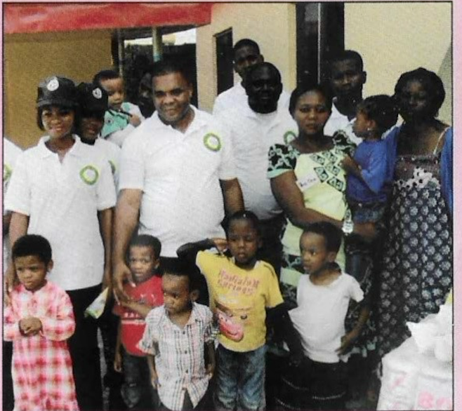 KUTH volunteers with children and caregivers