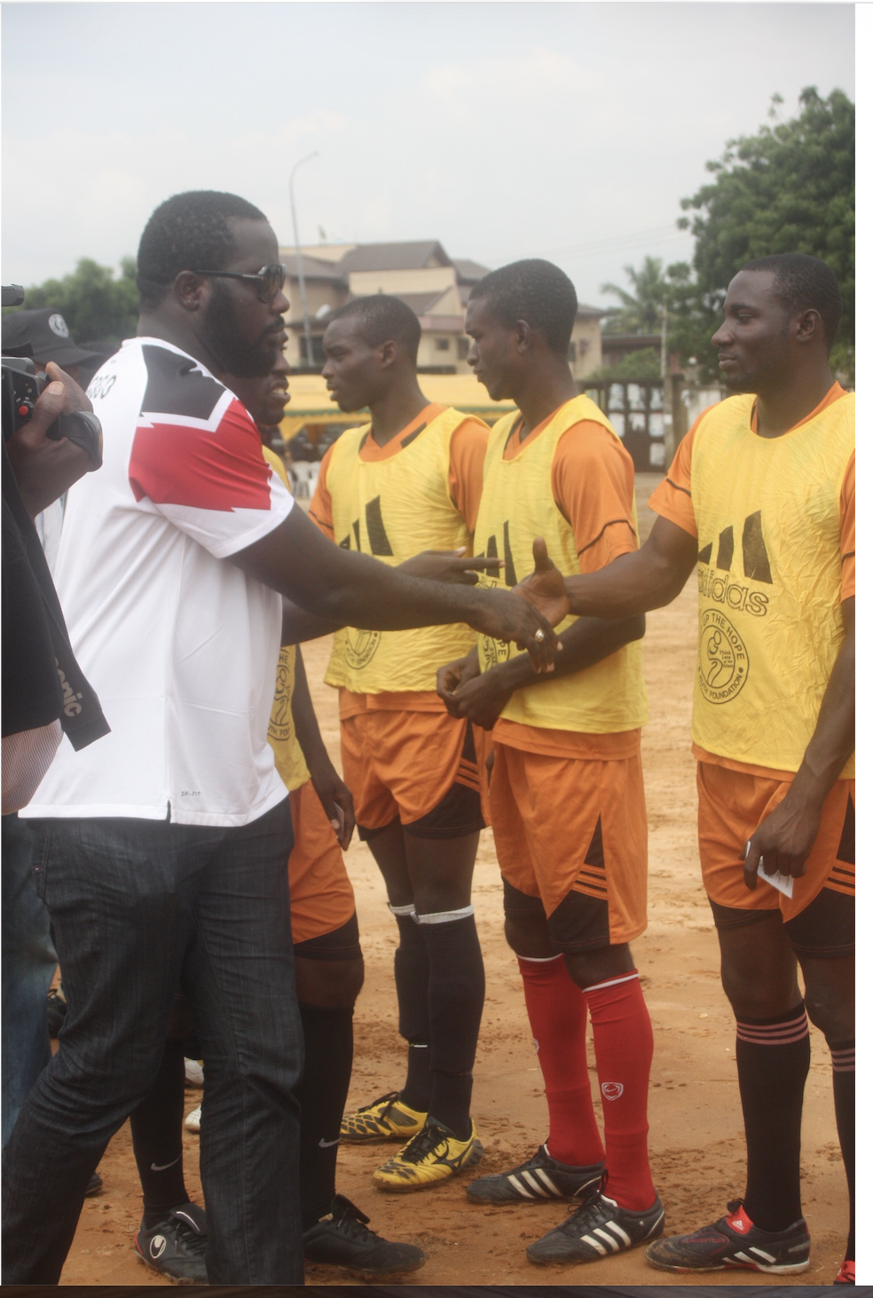 Founder encouraging players