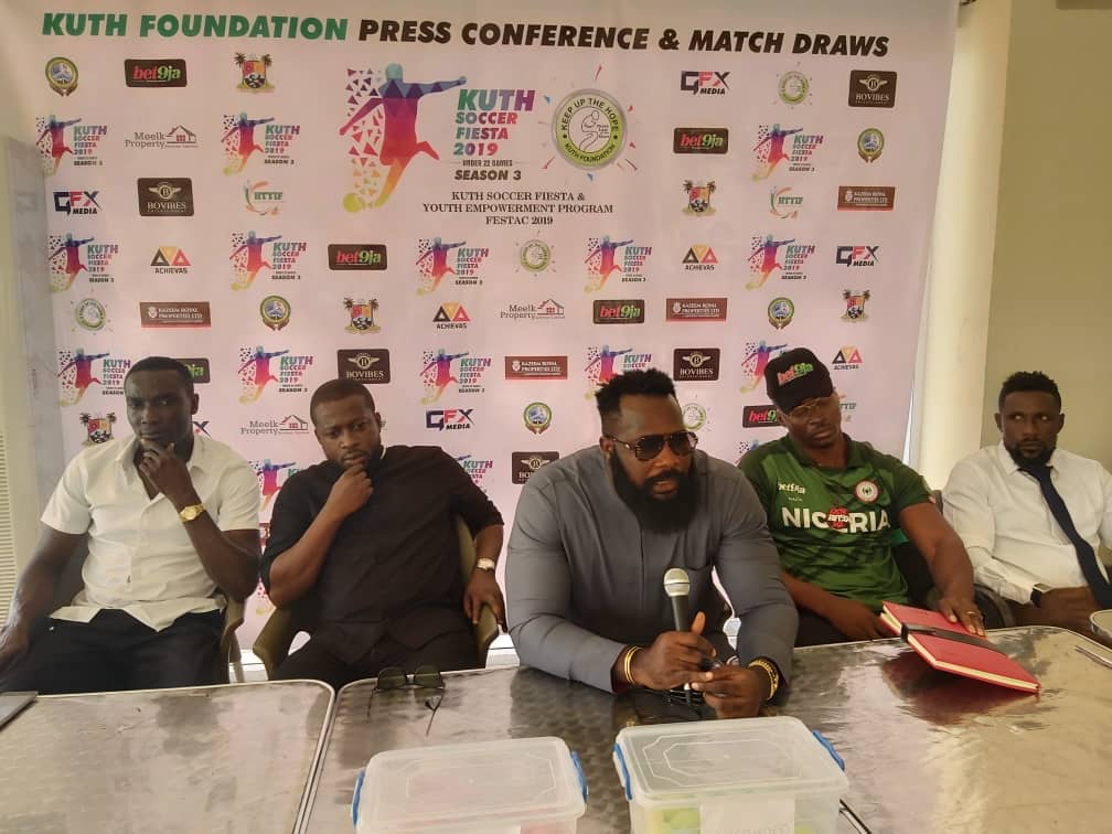 Wide view of the press conference panel
